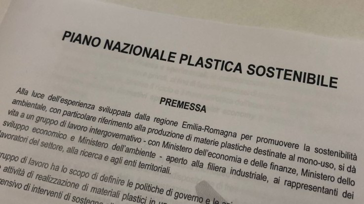 Manovra, Gualtieri: Governo al lavoro sul Piano nazionale plastica
