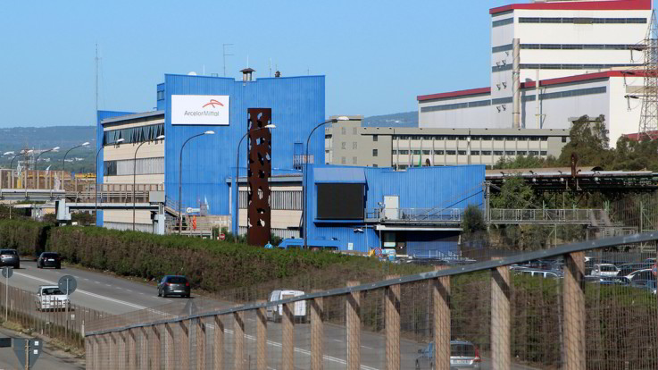 Ex Ilva, udienza rinviata al 20 dicembre. Ad ArcelorMittal: "Garantita continuità produttiva"