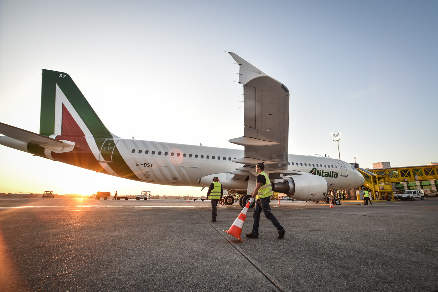 Alitalia, Governo a caccia di soluzioni dopo scioglimento cordata