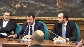 Mes, Salvini: “Scrissi: non firmiamo un c…o”