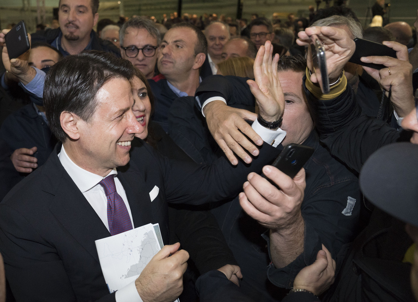 Salva-stati, attesa per discorso Conte. Opposizioni attaccano, si cerca intesa Pd-M5S