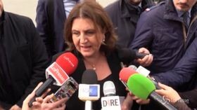 Unicredit, ministro Catalfo: “Preferirei prevenire le crisi, non intervenire in emergenza”