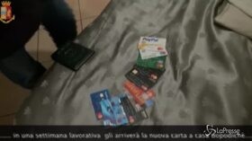 Truffe su carte di credito, 6 arresti nel Napoletano