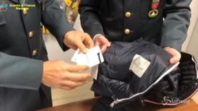 Vendita di prodotti contraffatti: Gdf sequestra e oscura 98 siti Web