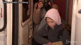 Cop 25, Greta Thunberg arriva a Madrid in treno
