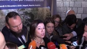 Alitalia, De Micheli: “Approvato un decreto che è un pezzo di soluzione della crisi”