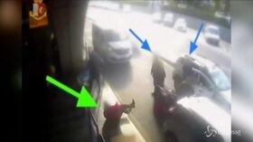 Fiumicino, gli chiede tariffa standard: tassista tira un pugno a un cliente