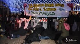 Milano, la “Tosca” apre la stagione della Scala: presidi e proteste