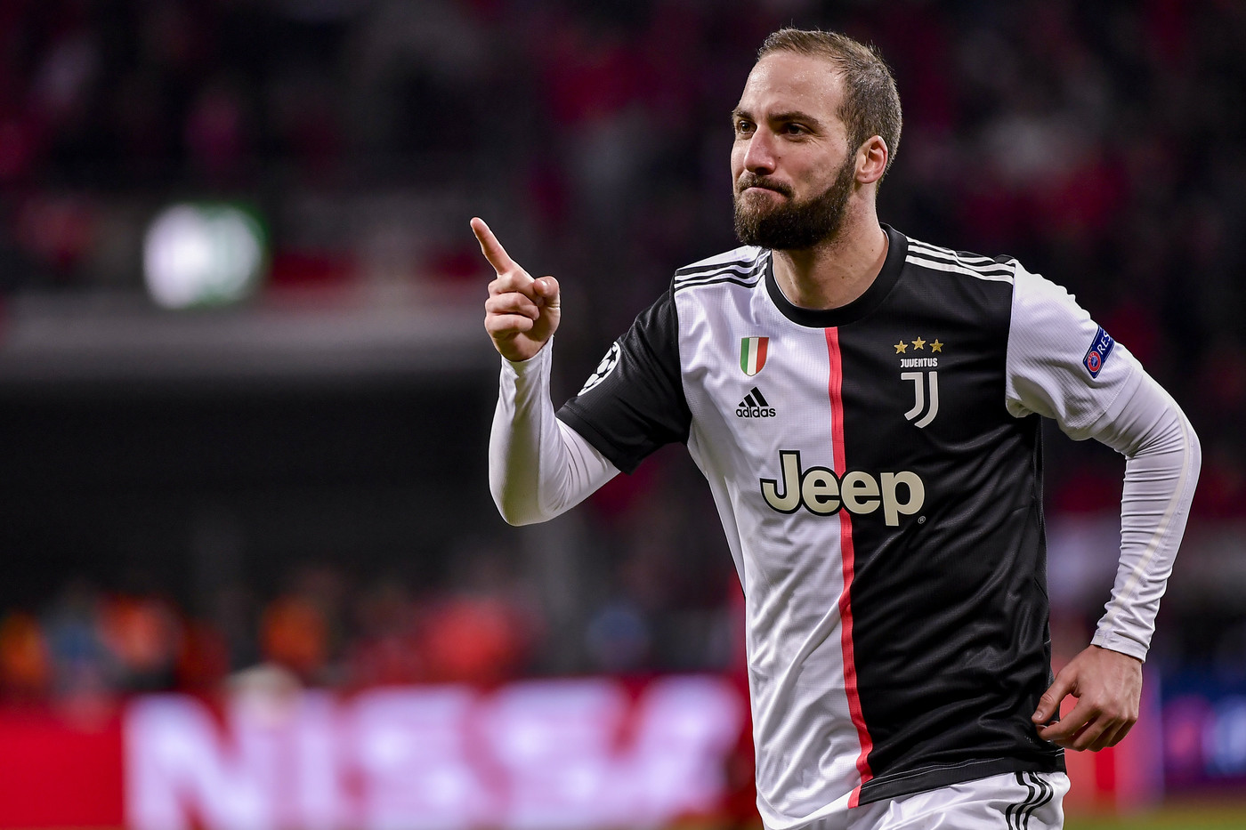Champions League, lampi di tridente: Juve batte Bayer con CR7 e Higuain