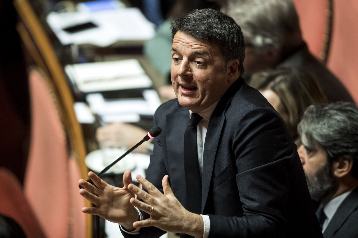 Caso Open, Renzi in Senato cita Moro: “Non ci lasceremo processare nelle piazze”