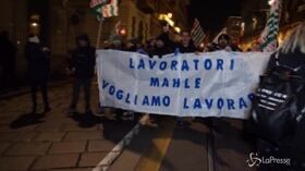 “Vertenza Torino”, fiaccolata per la crisi del lavoro