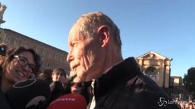 Sardine a Roma, Erri De Luca: “La democrazia è questa piazza”