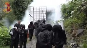 Torino, blitz della Polizia contro storici leader centri sociali