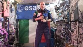 Luca Parmitano e gli auguri dallo spazio: “Il futuro è dei nostri figli”