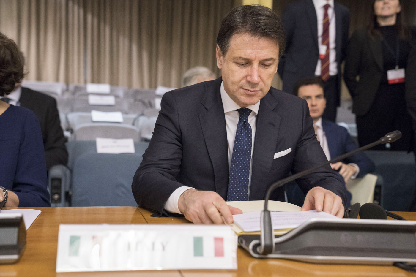Gregoretti, Conte scarica Salvini: “Non è la Diciotti”. Caso in Giunta Senato