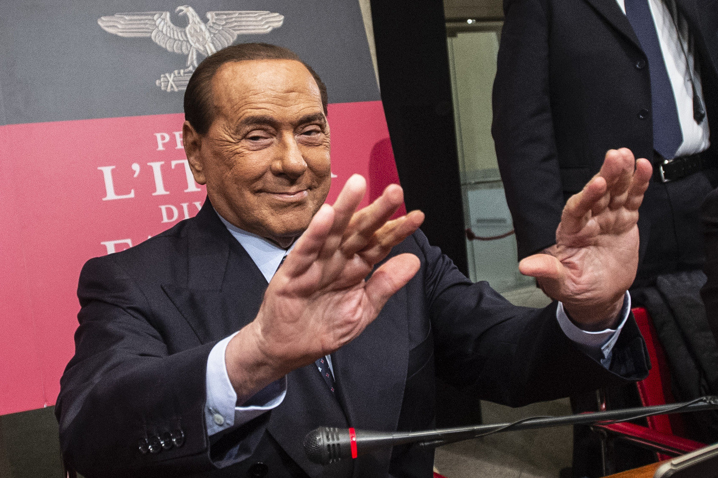 Fi, Berlusconi contro Carfagna: Associazione divisiva. Santelli confermata in Calabria
