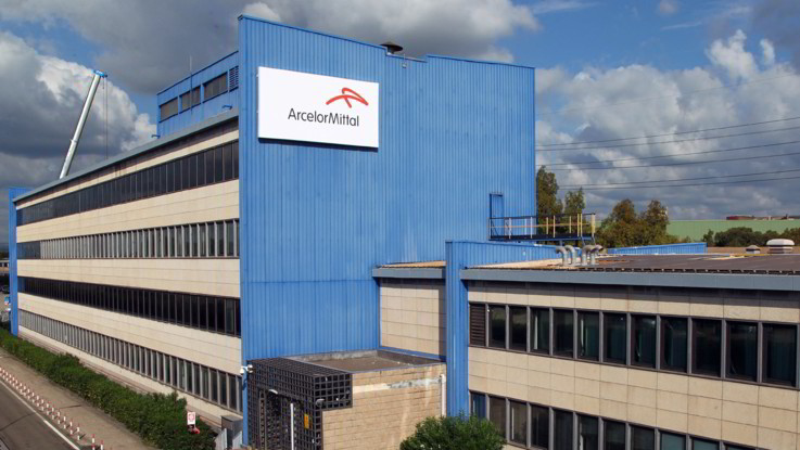 Ex Ilva, ArcelorMittal e commissari firmano l'intesa