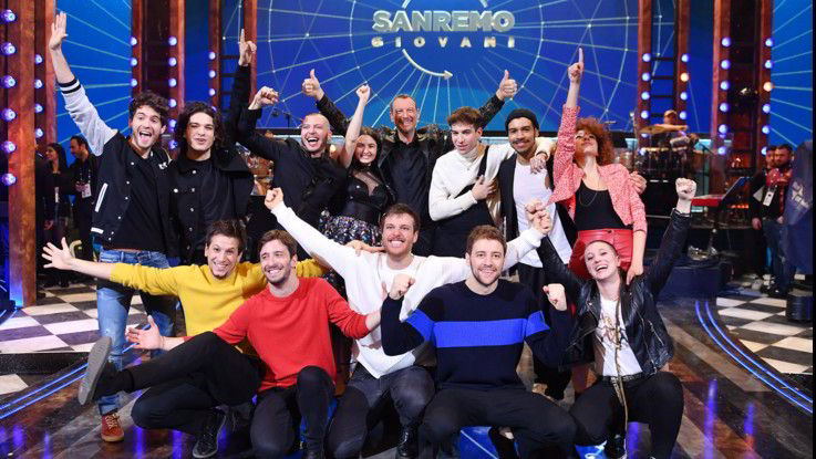 Sanremo, Amadeus celebra i giovani e annuncia: "Tiziano Ferro all'Ariston tutte le sere"