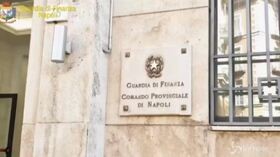 Napoli, sequestrata 1 tonnellata fuochi d’artificio illegali: due arresti