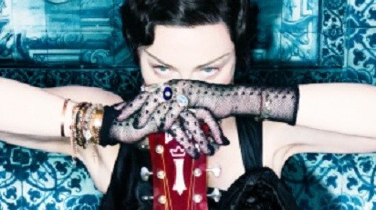 Madonna cancella il tour in Nord America: "Dolori indescrivibili"