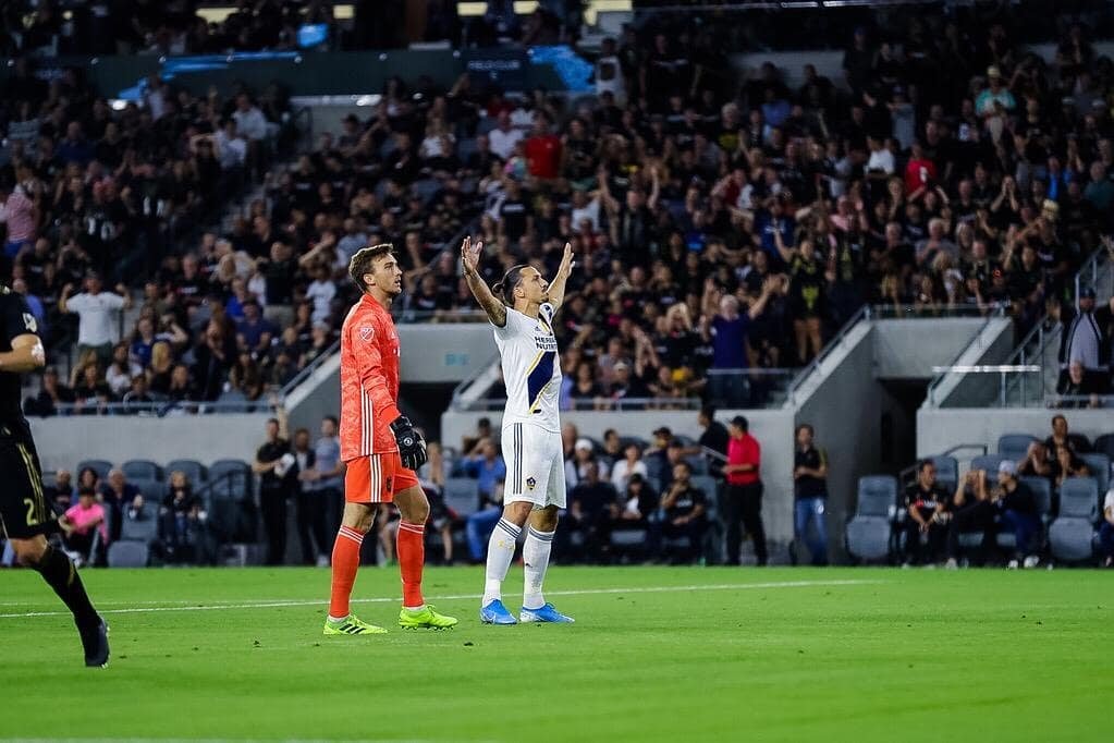 Milan, Ibra dice sì ai rossoneri