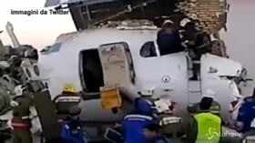 Kazakistan, precipita aereo con 100 persone a bordo
