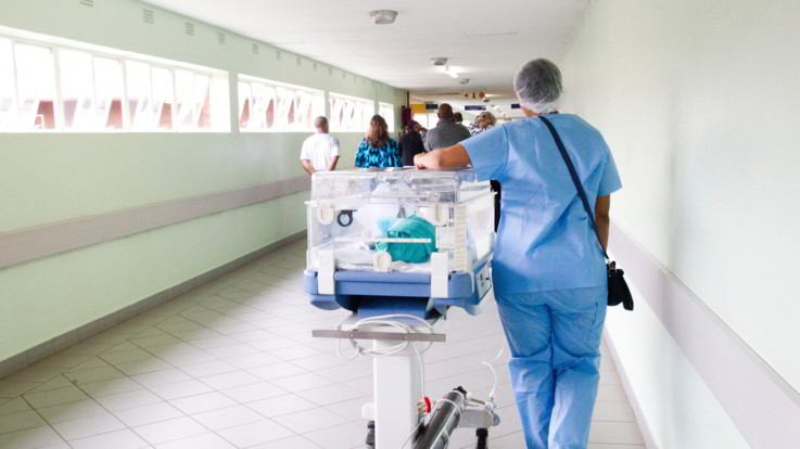 Padova, neonato scossa da madre: non ha più attività cerebrale