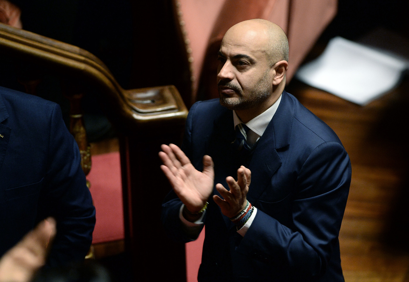 M5s, espulso Gianluigi Paragone: fuori per aver votato no alla manovra