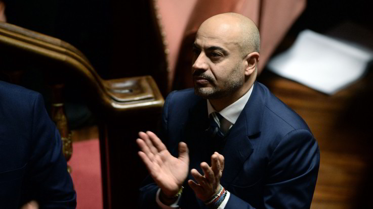 Di Battista difende Paragone: "Più grillino di molti"
