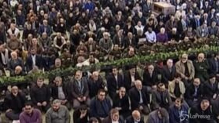 Risultati immagini per TEHERAN MIGLIAIA IN PIAZZA PER LA MORTE DI SOLEIMANI