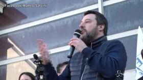 Salvini: “Faccio un appello alla Befana, porta un ministro degli Esteri”