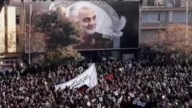 Funerali Soleimani: enorme folla anche a Kerman, città natale del generale iraniano
