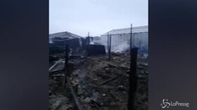 Incendio in una serra alla periferia di Mosca, otto morti