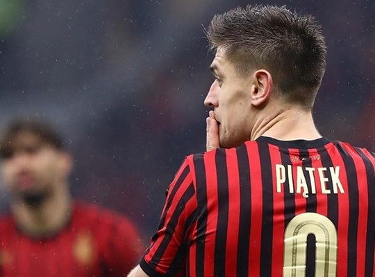 Milan, stampa inglese: Piatek e Reina corteggiati dall’Aston Villa