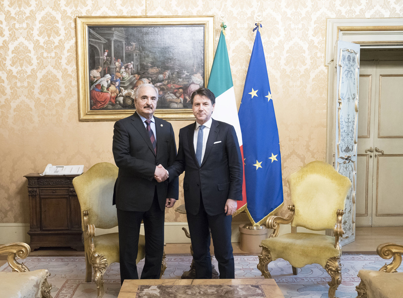 Libia, P.Chigi tenta mediazione. Arriva Haftar ma al-Serraj si sfila
