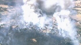 Australia ancora in fiamme, la distruzione vista dall’alto