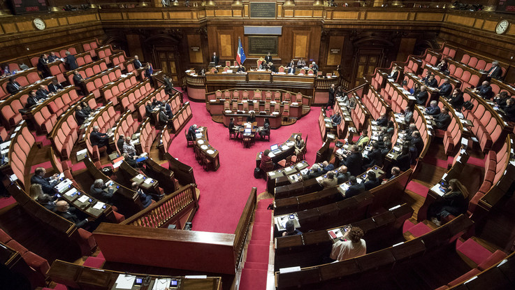 Riforme, raggiunta quota 64 firme per richiesta referendum taglio eletti