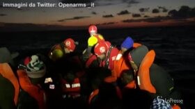 Migranti, Open Arms soccorre nufraghi nel Mediterraneo