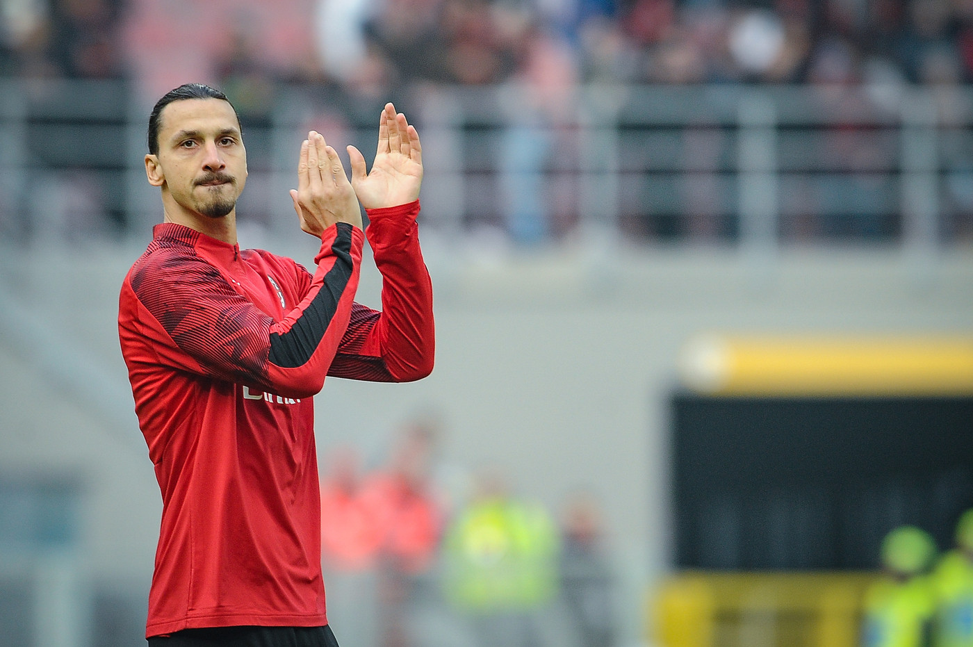 Cagliari-Milan, vittoria come toccasana per entrambe. Pioli pensa a Ibra titolare