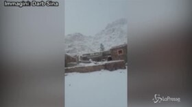 Egitto, spettacolare nevicata nel deserto del Sinai