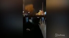 Aereo abbattuto per errore, proteste a Teheran contro regime