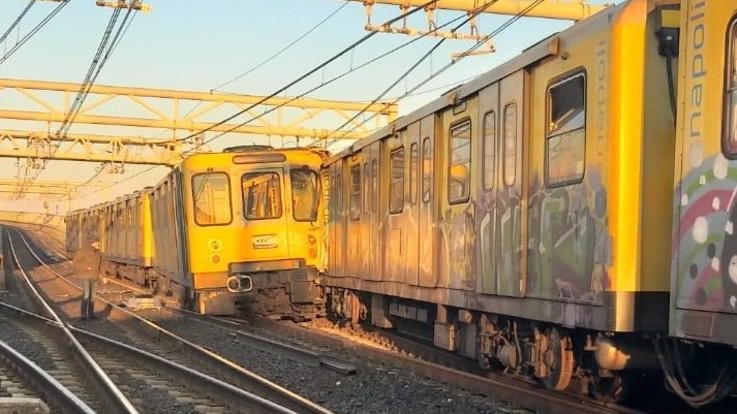 Napoli, scontro tra treni della metropolitana: 9 i feriti