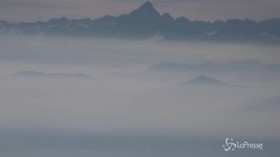L’aria che respiriamo vista dalle Alpi: il Piemonte e la pianura Padana invasi da polveri e smog