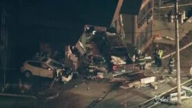 Usa: pick up esce di strada e finisce contro uno Starbucks, 5 feriti