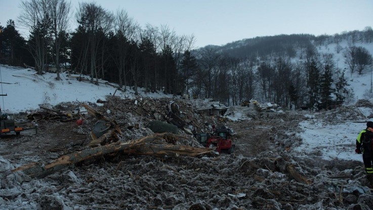 Una valanga e 29 morti, tre anni fa il disastro all'Hotel Rigopiano