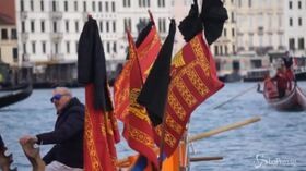 Venezia, protesta in laguna contro il moto ondoso