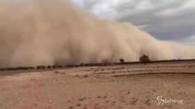 Spaventosa tempesta di sabbia in Australia