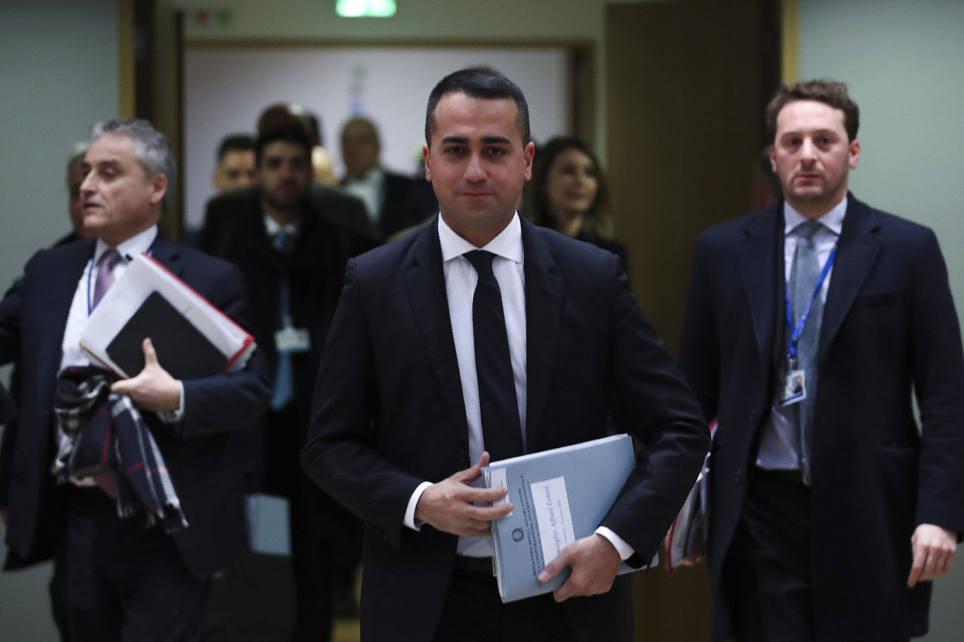 Caos M5S: Di Maio pronto a passo indietro, oggi riunisce ministri
