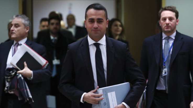 Caos M5S: Di Maio pronto a passo indietro, oggi riunisce ministri