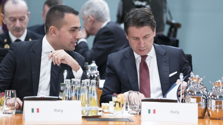 Dimissioni Di Maio scuotono governo ma Conte alza scudo. Spaventano Regionali